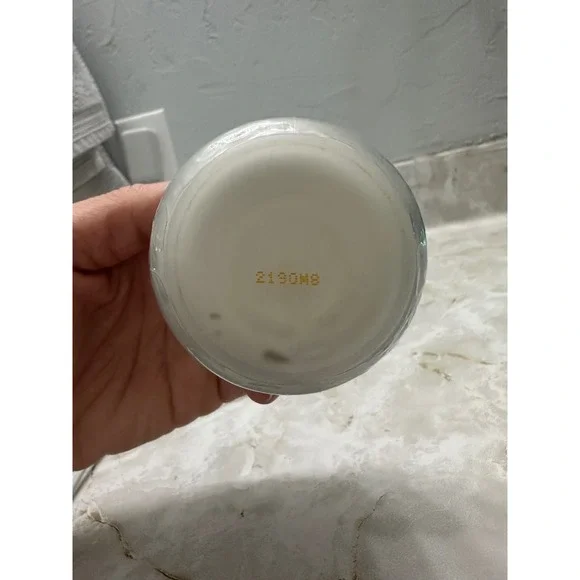 Bioelements Measured Micrograins Facial Scrub Exfoliator 2.5 fl oz / 73 mL - Picture 4 of 4